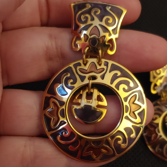 SOLD....Edgar Berebi Hoop Earrings - Picture 6 of 6